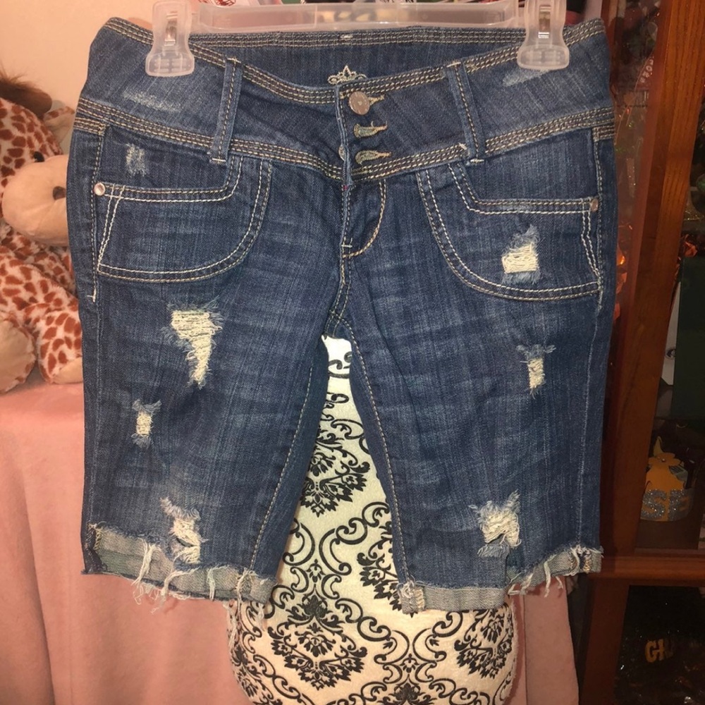 Almost Famous shorts 5